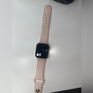 Selling this series 5 Apple Watch, 44 mm